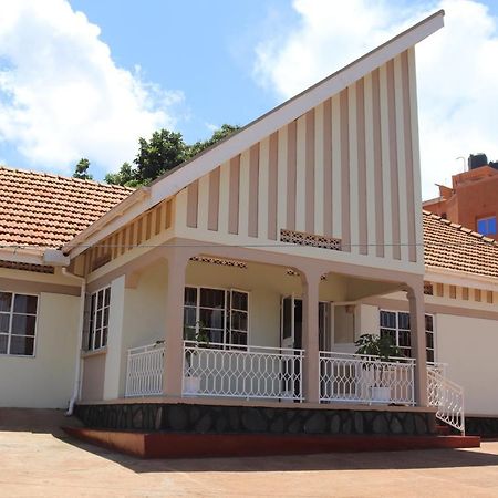 Luwafu Guest House Kampala Exterior foto